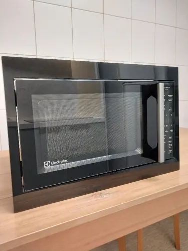 Micro-ondas de embutir ELECTROLUX Experience 34L - Modelo: ME3BP