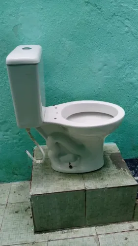 Vendo Sanitário completo com caixa acoplada