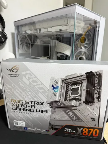 Placa mãe X870 Rog A Gaming Wi-Fi Branca