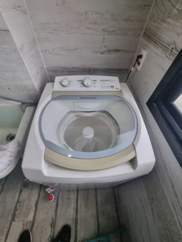 LAVADORA DE ROUPAS BRASTEMP - 9KG - FUNCIONANDO PERFEITAMENTE