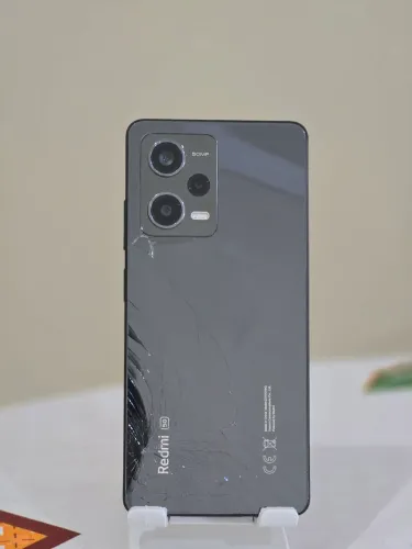 Redmi note 12 pro 5g 256gb (Detalhe na tela e traseira)