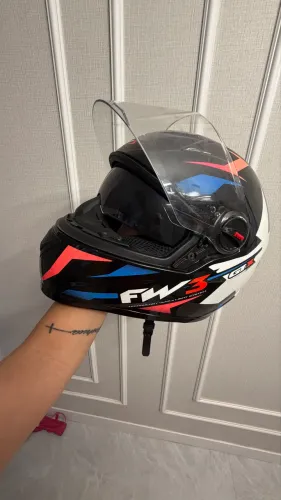 Capacete FW3 GTX Integral + Viseira Solar Fumê