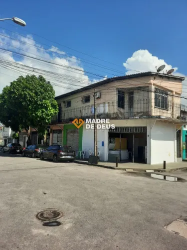 CASA NO PARQUE ARAXA 188 M²
