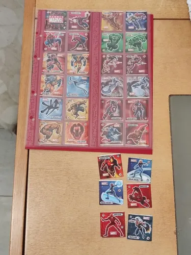 Coleção stamps Marvel elma chips completa