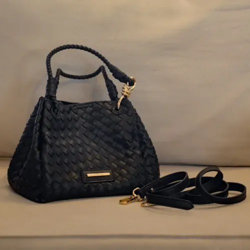 Bolsa Constance Preta Alça Inclusa