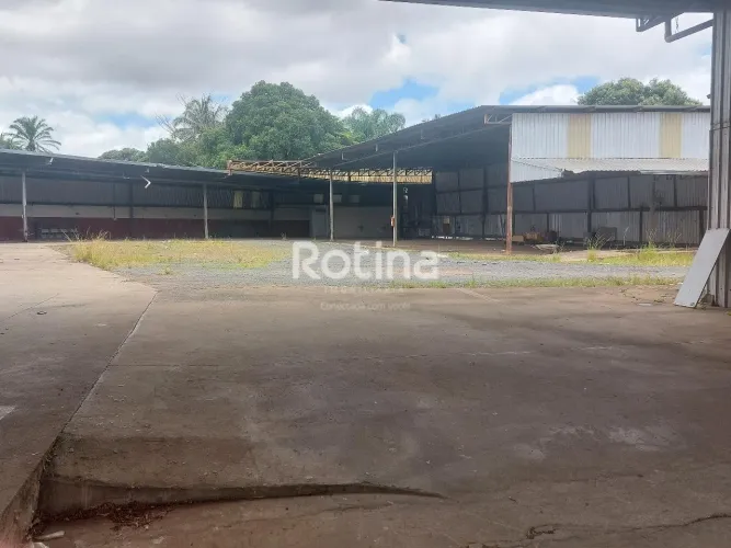 Área para alugar, Bom Jesus - Uberlândia/MG - Rotina Imobiliária
