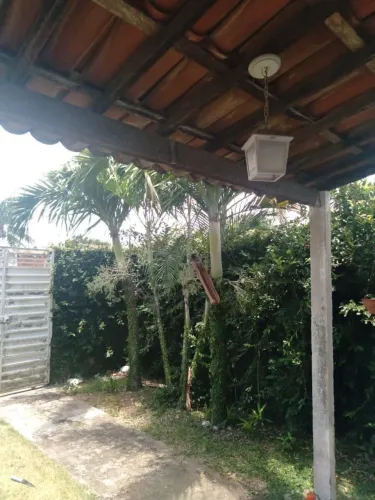 VENDO CASA DE ESQUINA 90 MIL
