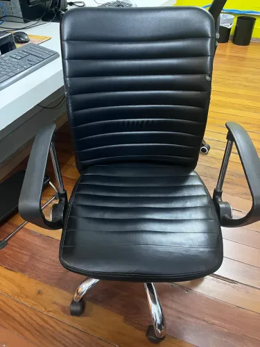 Cadeira escritório giratória secretária