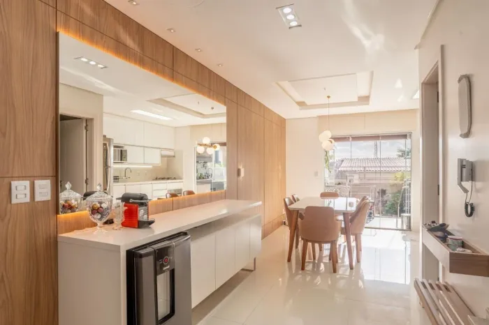 Deslumbrante casa 3 suítes, 4 Banh, 2 vagas cobertas, Guarujá POA RS