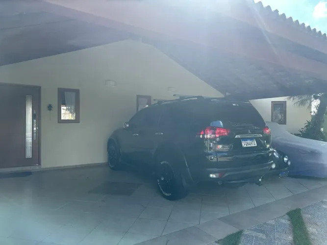 Mitsubishi Pajero Dakar HPE 3.2 4X4 T.I Dies 5P AUT 2015