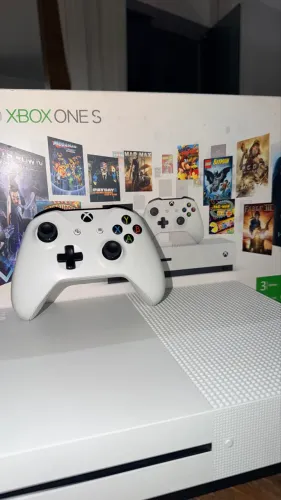 Xbox One S 1TB + Controle original + Caixa original