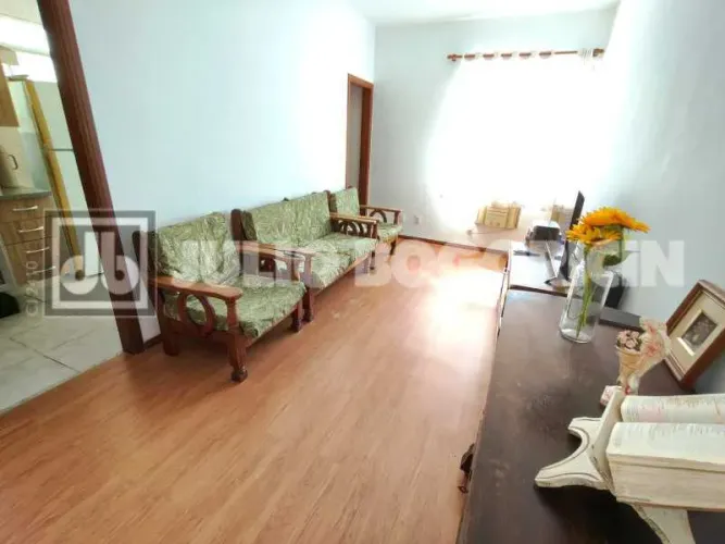 Apartamento : / Residencial / Praia da Bandeira
