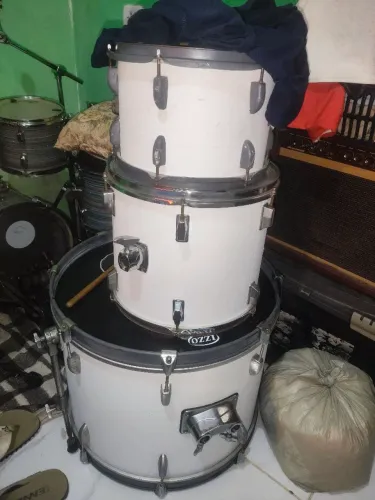 bumbo 22 surdo 14 reduzido tom de 12 reduzido para 10