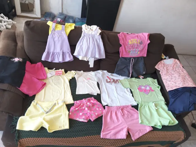 Fechei a loja infantil estou vendendo tudo a baixo da metade do preço 