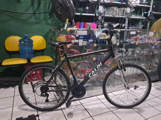 BICICLETA ARO 26 CALOI MASCULINA ALUMÍNIO BEM CONSERVADA