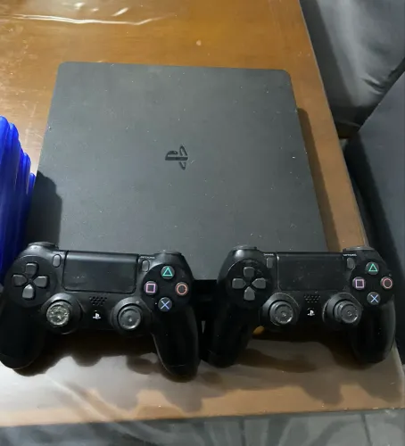 Vendo Ps4 Slim - 1 tb + 11 jogos