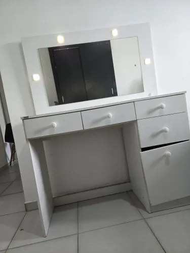 Penteadeira Led com Espelho 1 Porta e 4 Gavetas