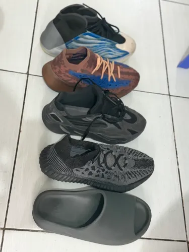 Yeezy Slide - 350 - 380- 700 - QNTM