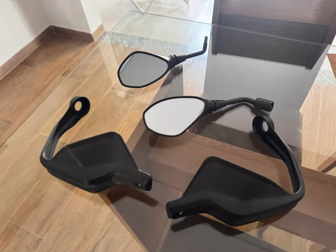 Retrovisor e quebra vento original BMW f850