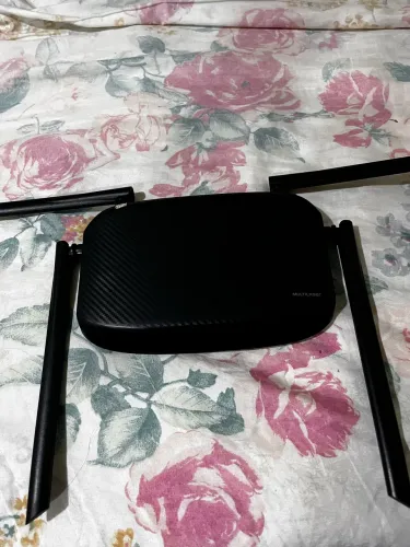 Vende-se roteador Gigabit Multilaser