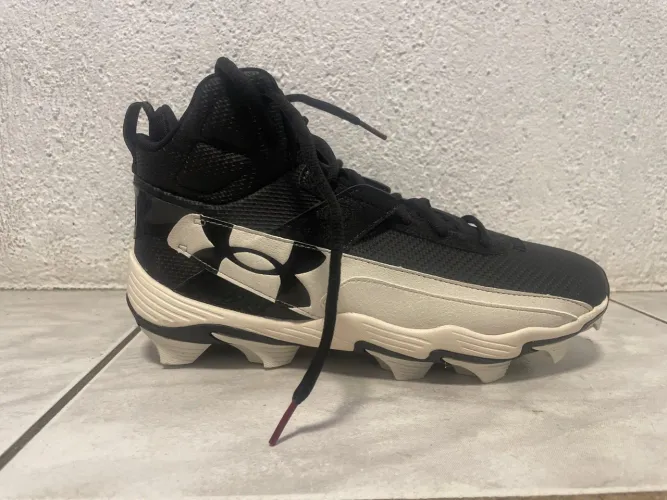Tênis de Beisebol Masculino Under Armour Harper 10