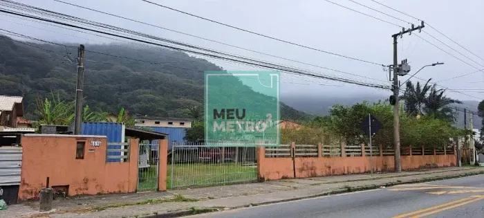 Terreno á venda | Praia da Armação | Florianópolis | SC