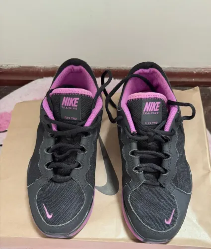 Nike Training Flex TR2 numero 37 feminino RS130 Preto e Roxo