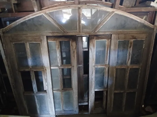 Vendo janelas e portas estilista colonial
