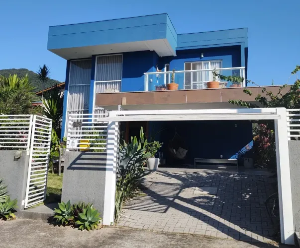 Imóvel para venda tem 180 metros quadrados com 1 quarto em Pântano do Sul - Florianópolis