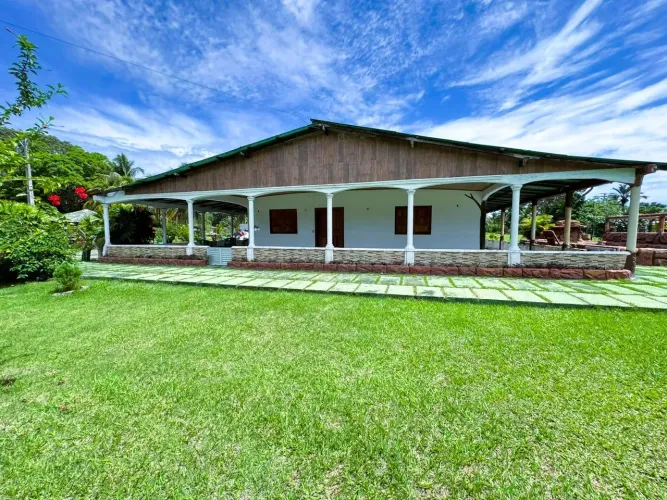 Sítio Pousada Hotel AM 240 KM 54 da Estrada de Balbina Presidente Figueiredo Manaus-AM 87 