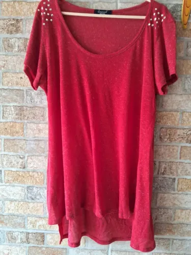 Blusas feminina tamanho G / 2 REAIS cada