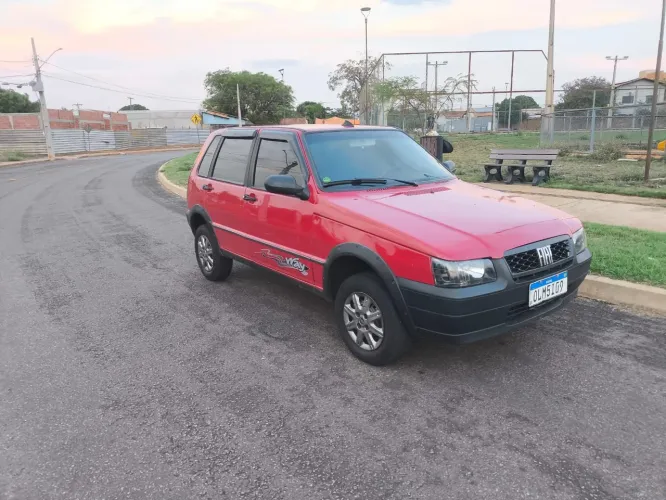 Fiat Uno Mille Celeb. WAY Econ. 1.0 F.flex 4P 2013