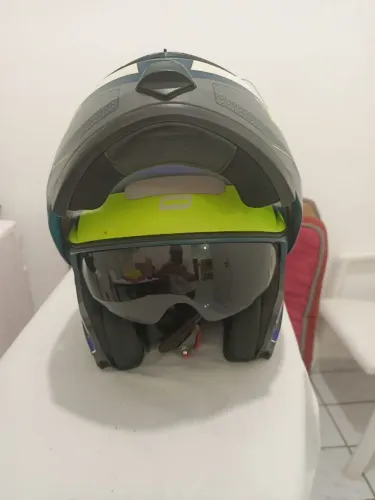 Capacete norisk speed Max usado em estado de novo