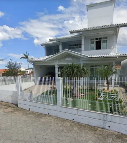 Vendo casa Praia de fora