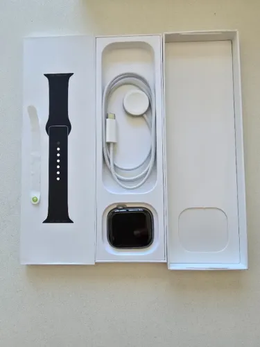 Apple Watch Série 11 46 mm, Cinza Novo na Caixa.