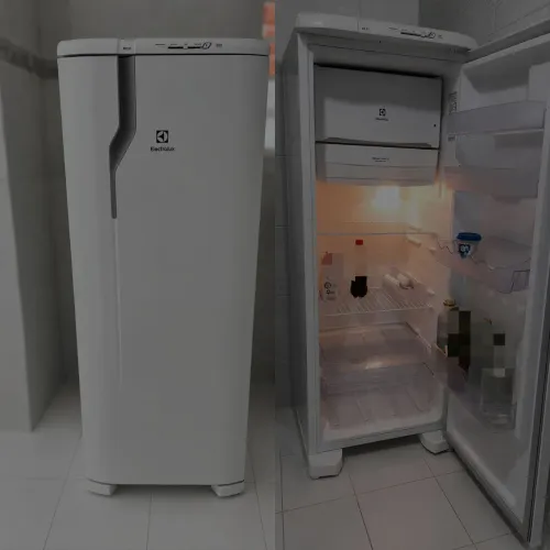 Geladeira Electrolux semi nova não Frost Free