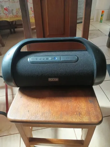 Caixa de som explosion pulse seminova bem conservdada com nota fiscal valor 500 reais