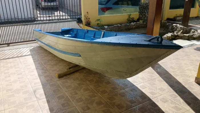 Lancha de alumínio