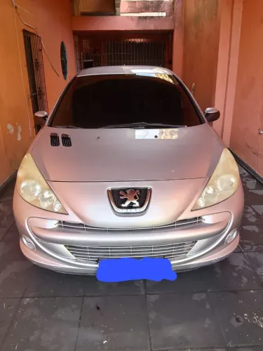Peugeot 207 Sed. Passion XR Sport 1.4 Flex 8V 4P 2013