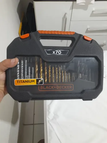 Kit ferramenta black decker 70 peças