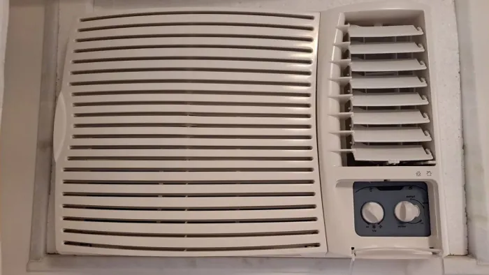 Vendo ar condicionado Springer 12.000btu semi novo 220wats por 1500.00