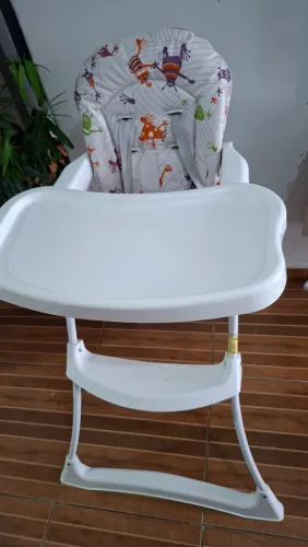 Cadeirinha de alimentação burigotto em excelente estado