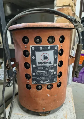 Máquina de Solda Elétrica Profissional Bambozi 250a 110/220v 