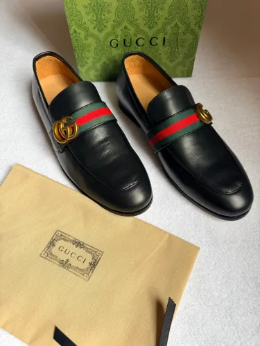 Mocassim Gucci GG Web Tam 40