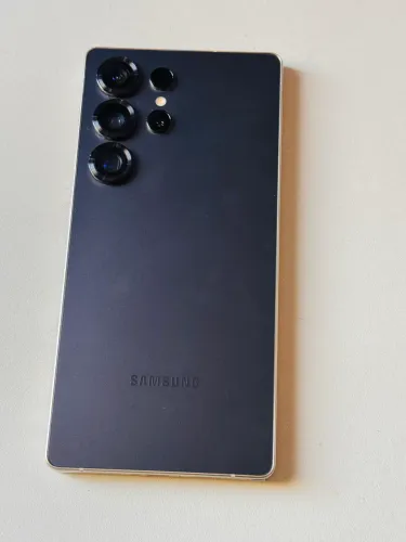 Vendo ou troco S25 Ultra zerado !!!