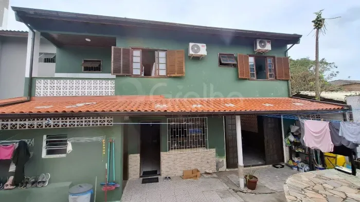 Casa de 320m² com 4 Dormitórios sendo 2 suítes na Tapera