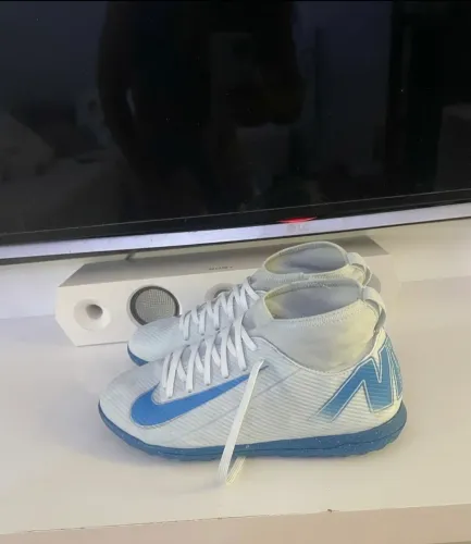 Chuteira Infantil Nike mercurial cano longo
