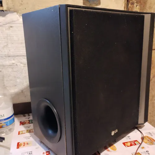 Caixa som woofer LG Surround. 150 WATTS. 3, OHMS. Usada. Ótimo estado