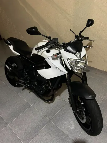 Yamaha XJ6 N 2013