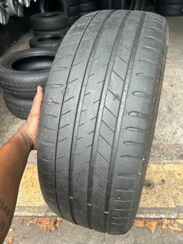 Pneu 235/55/19 michelin por 250$ cada meia vida original